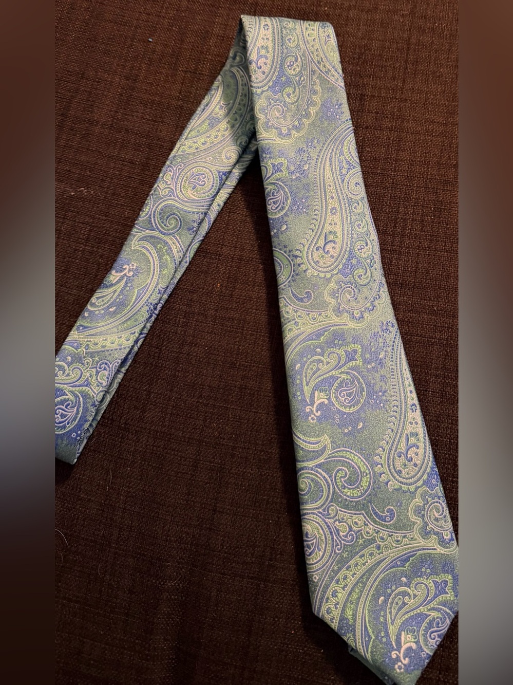 NWT Jos A. Bank Traveler 100% Silk Paisley Print Multicolored Mens Tie